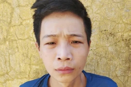 Bắt đối tượng đi xe máy không biển số, cướp giật tài sản