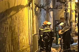 Thang máy rơi làm 2 người tử vong