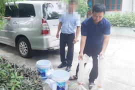 Bị bắt khi đang trên đường vận chuyển 10 kg rắn hổ chúa