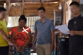 Bắt "nữ quái" vận chuyển 6.000 viên ma túy tổng hợp và 2 bánh heroin 