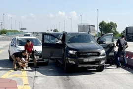 Nghẹt thở với 'pha' Cảnh sát truy đuổi 4 đối tượng mang ma túy trên cao tốc