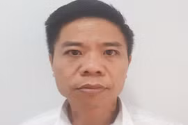 Bắt vụ tàng trữ 1 khẩu súng và 2 viên đạn trên xe ô tô