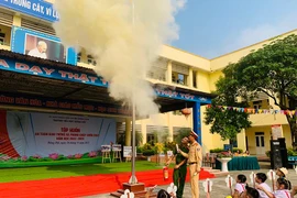 Trên 1.800 học sinh và thầy, cô giáo được trang bị kiến thức Luật an toàn giao thông, PCCC