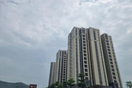 Di chuyển gần 1.000 lao động và chuyên gia người nước ngoài ở sai phép trong khu nhà ở xã hội