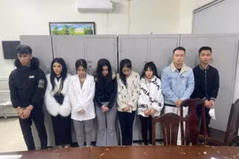 Đột kích căn hộ chung cư bắt nhóm đối tượng tổ chức sử dụng ma túy
