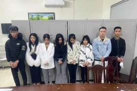 Đột kích căn hộ chung cư bắt nhóm đối tượng tổ chức sử dụng ma túy