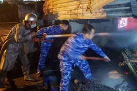 Cảnh sát biển phối hợp xử lý kịp thời vụ cháy lúc 0 giờ