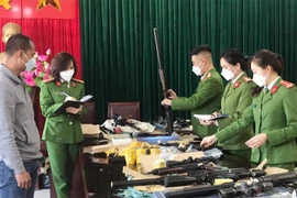 Phát hiện xe ô tô chở hơn 10 nghìn viên đạn, phụ kiện súng hơi 