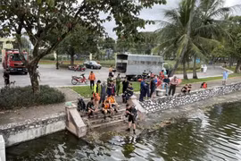 Đã tìm thấy thi thể cháu bé đuối nước tại hồ Công viên Thống Nhất