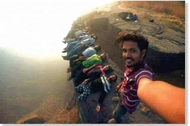 Ấn Độ kêu gọi giới trẻ chụp ảnh “tự sướng” có trách nhiệm để tránh tử vong 