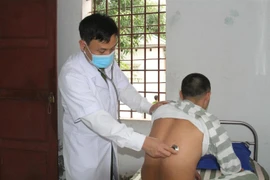 Phạm nhân đang thụ án bị bệnh hiểm nghèo được ưu tiên xét đặc xá 