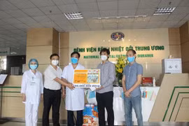 Phóng viên văn hóa xoay xở trong cơn đại dịch