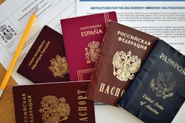 Hai mặt của tấm “hộ chiếu vaccine” 