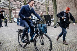 Hà Lan tăng cường bảo vệ khi Thủ tướng bị tội phạm “bám đuôi” 