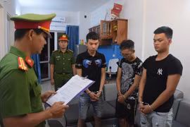 Cần củng cố chứng cứ khi bị gây sức ép bắt trả nợ thay 