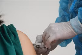 Đừng vì những quan niệm sai lầm mà trì hoãn việc tiêm vaccine Covid-19 