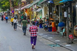 Hà Nội đẩy mạnh phục hồi sản xuất nhưng không buông lỏng kiểm soát dịch bệnh 