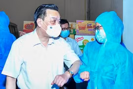 Những điều còn mãi với phóng viên “chiến trường” phòng chống Covid-19