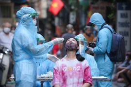 Hà Nội: Truy quét, “bóc tách” F0 khỏi cộng đồng 