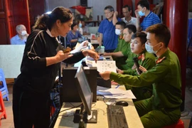 Công an Hà Nội nỗ lực cao nhất để cấp Căn cước công dân gắn chíp điện tử cho người dân 