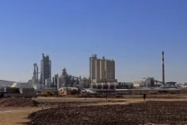 Bí mật phía sau nhà máy xi măng bị cáo buộc giao dịch với IS ở Syria 