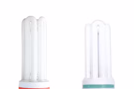 Cảnh giác với đèn compact chống ẩm nhái