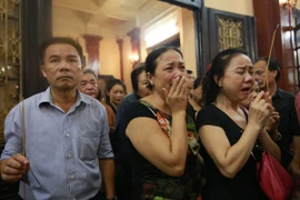 Nghẹn ngào đưa tiễn nghệ sỹ Hán Văn Tình