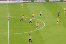 Đã mắt với pha "nã rốc két" của San Jose vào lưới Barcelona