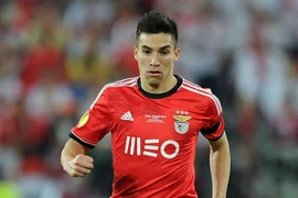 Gaitan trên đường tới Manchester United