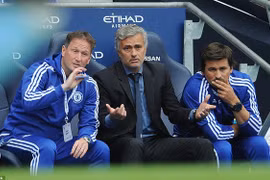 Mourinho nói gì sau thảm bại 0-3 trước Manchester City