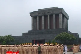 Phòng CSGT CATP Hà nội đã tổ chức lễ Báo công dâng Bác