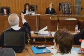 Cựu Thủ tướng Berlusconi đối mặt 6 năm tù giam