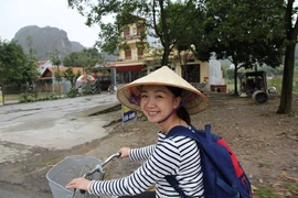 Cô gái Nhật mang tình yêu vào "Con đường Việt"