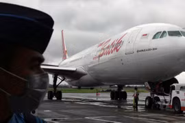 Hy hữu: 2 phi công ngủ quên 28 phút trên máy bay chở khách của Indonesia