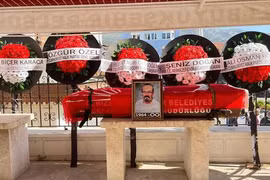 Chính trị gia Thổ Nhĩ Kỳ mất mạng trong lúc mừng thắng cử 