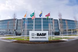 Công ty Nga tiếp quản công ty con của tập đoàn hóa chất Đức