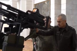 Bộ trưởng Quốc phòng Nga kiểm tra vũ khí mới chống máy bay không người lái