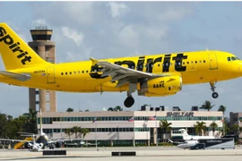 Dò theo hành lý thất lạc, hành khách phát hiện vali ở nhà… nhân viên sân bay