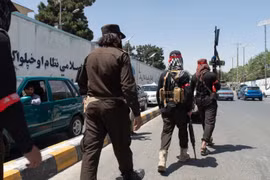 Taliban hành quyết công khai 2 người tại sân vận động 