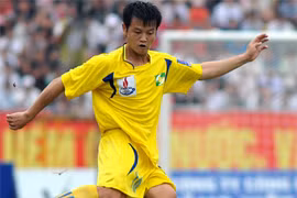 Văn Quyến lo bị "đẩy ra đường"