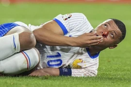Mbappe gặp họa, nhập viện khẩn cấp trong chiến thắng của Pháp