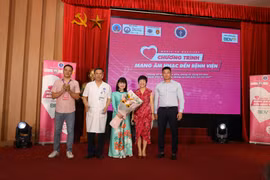 "Mang âm nhạc đến bệnh viện" tiếp tục trở lại với viện K cơ sở Tân Triều