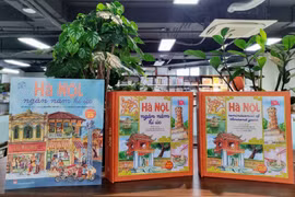 Sách dựng hình 3D “Hà Nội ngàn năm kí ức”: Tự hào về Thủ đô mến yêu