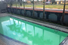 Buổi đầu đi học, bé trai 9 tuổi chết đuối dưới bể bơi