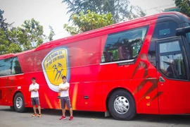 Công Vinh chi gần 4 tỷ đồng mua xe buýt xịn cho CLB TP.HCM