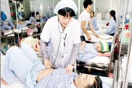 Những nguy hiểm, rủi ro luôn doạ... "rơi vào đầu" y bác sỹ