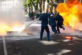 Mười tám phường thuộc khu phố cổ Hà Nội thi chữa cháy cây xăng