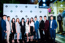 Siêu mẫu Hạ Vy nổi bật giữa dàn mẫu Venus