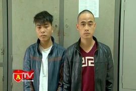 Dùng gạch đá tấn công lượng 141 đang làm nhiệm vụ