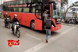 Xử lý mạnh tay với các nhà xe bắt khách sai quy định 